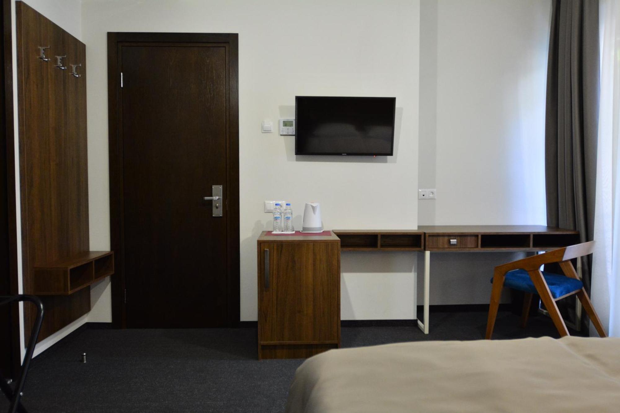 Hotel Garnet Tbilisi Luaran gambar